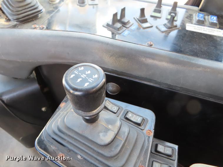 image for item DF7732 2003 Ag-Chem TerraGator 8104 applicator