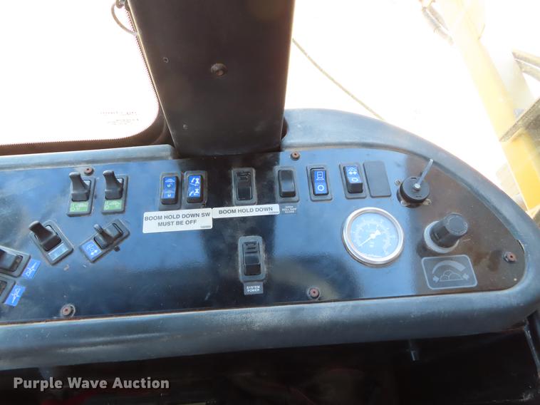 image for item DF7732 2003 Ag-Chem TerraGator 8104 applicator