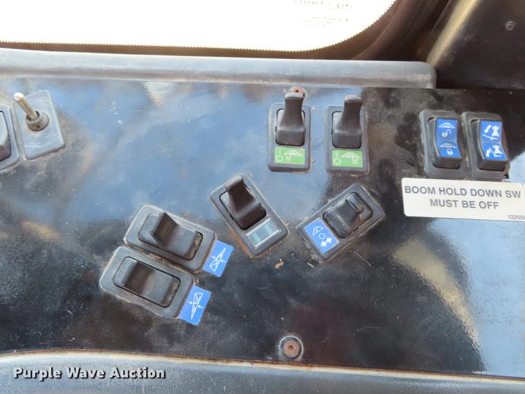 image for item DF7732 2003 Ag-Chem TerraGator 8104 applicator