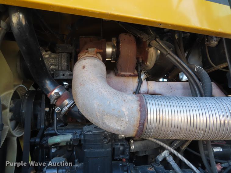 image for item DF7732 2003 Ag-Chem TerraGator 8104 applicator