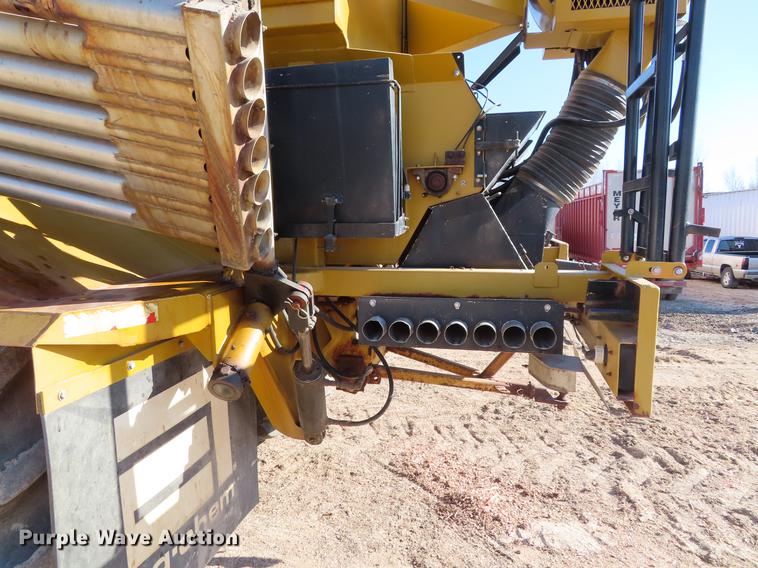 image for item DF7732 2003 Ag-Chem TerraGator 8104 applicator