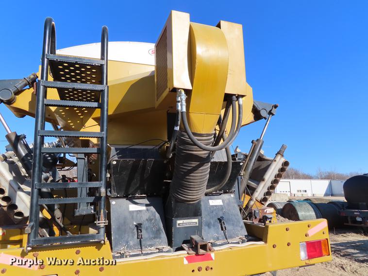 image for item DF7732 2003 Ag-Chem TerraGator 8104 applicator