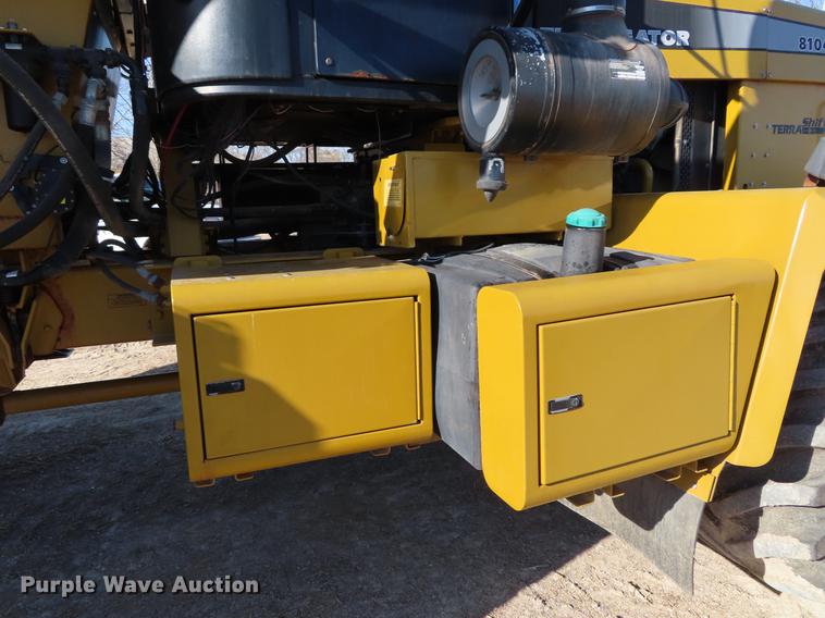 image for item DF7732 2003 Ag-Chem TerraGator 8104 applicator