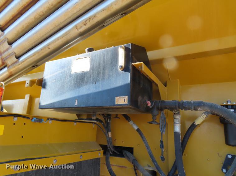 image for item DF7732 2003 Ag-Chem TerraGator 8104 applicator