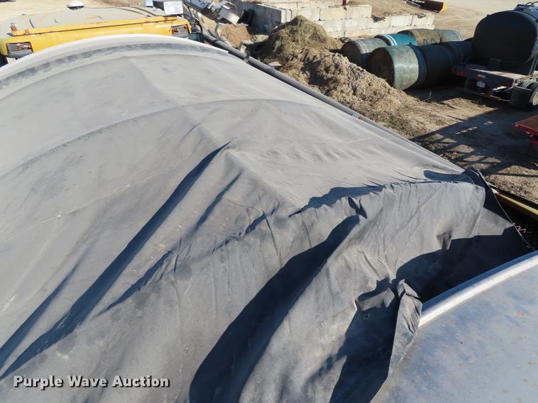 image for item DF7732 2003 Ag-Chem TerraGator 8104 applicator