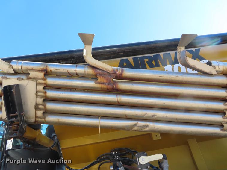 image for item DF7732 2003 Ag-Chem TerraGator 8104 applicator