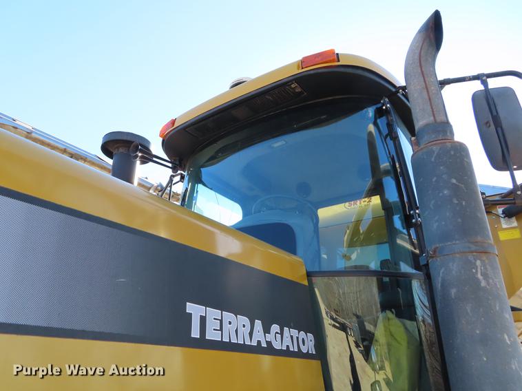 image for item DF7732 2003 Ag-Chem TerraGator 8104 applicator