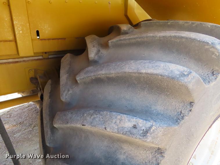 image for item DF7732 2003 Ag-Chem TerraGator 8104 applicator