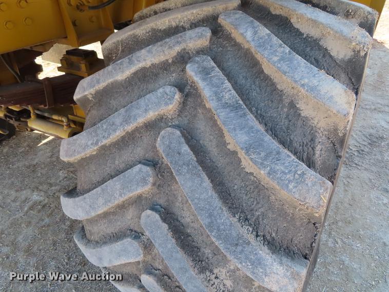 image for item DF7732 2003 Ag-Chem TerraGator 8104 applicator