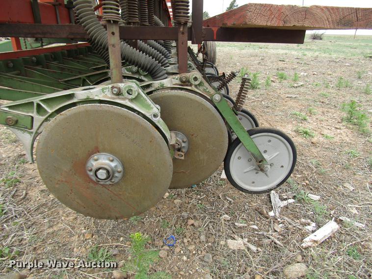 Tye grain drill in Panhandle, TX Item DF7908 sold Purple Wave