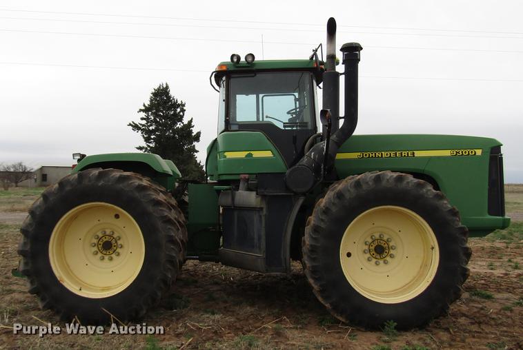 image for item DF7909 1999 John Deere 9300 4WD tractor