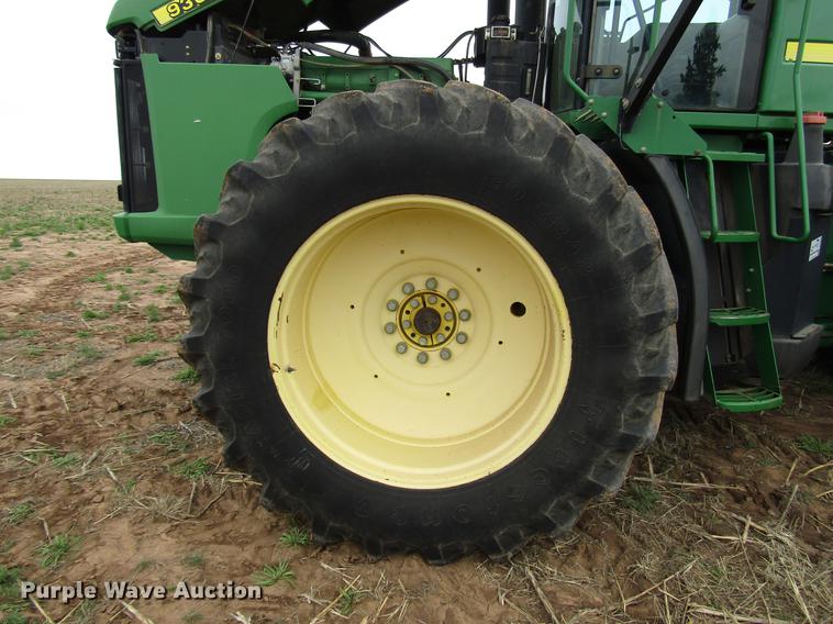 image for item DF7909 1999 John Deere 9300 4WD tractor