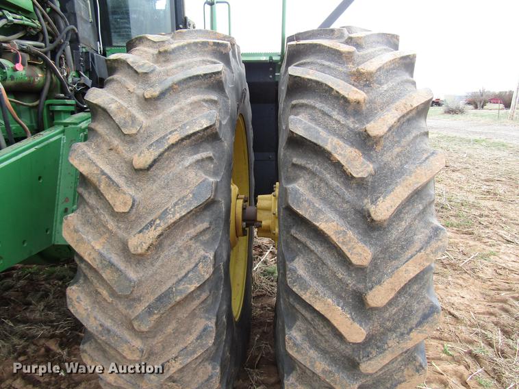 image for item DF7909 1999 John Deere 9300 4WD tractor