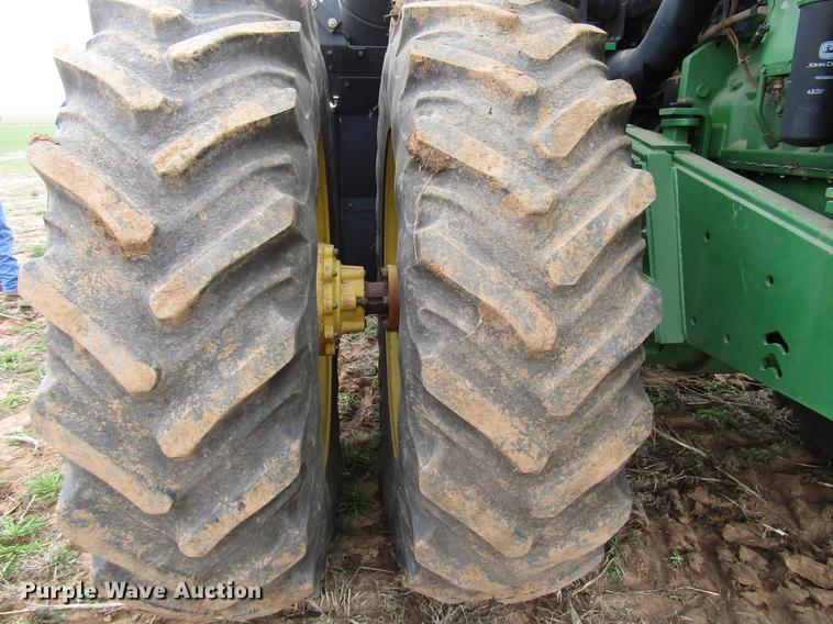 image for item DF7909 1999 John Deere 9300 4WD tractor