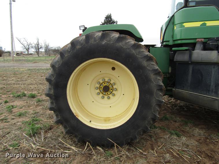 image for item DF7909 1999 John Deere 9300 4WD tractor