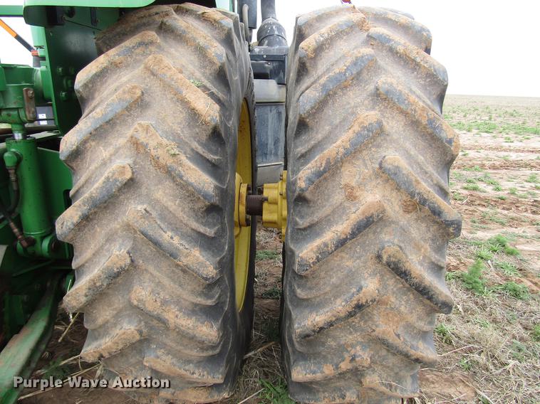 image for item DF7909 1999 John Deere 9300 4WD tractor