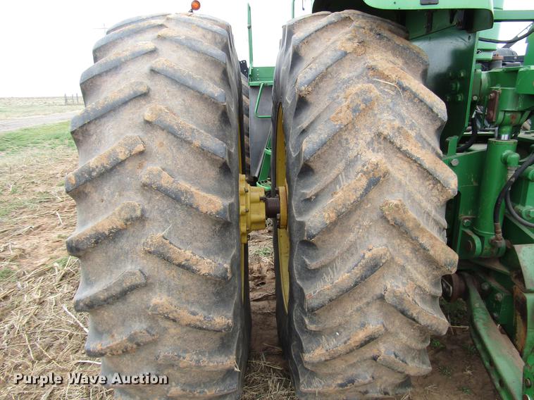 image for item DF7909 1999 John Deere 9300 4WD tractor