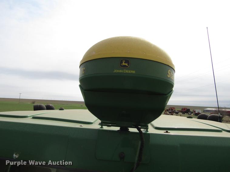 image for item DF7910 John Deere auto steer and GPS