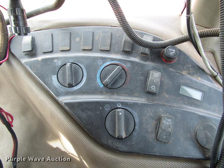 image for item DF7911 2004 Case IH MX255 MFWD tractor