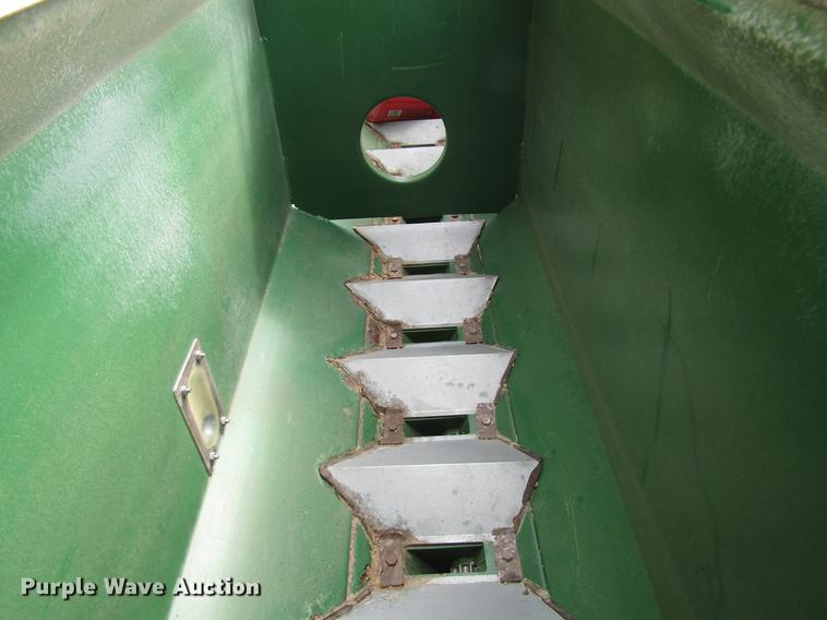 image for item DF7913 Great Plains 3SFA45-7275-0130 grain drill