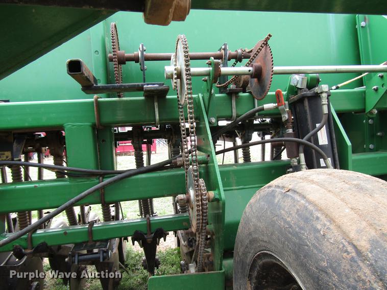 image for item DF7913 Great Plains 3SFA45-7275-0130 grain drill