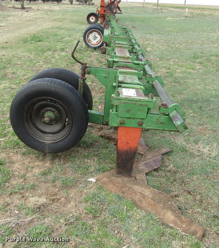 image for item DF7914 Sweep plow