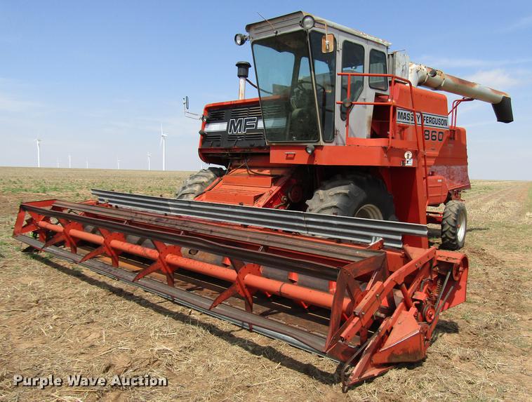 image for item DF7916 1983 Massey-Ferguson 860 combine
