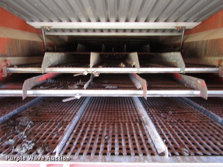 image for item DF7916 1983 Massey-Ferguson 860 combine