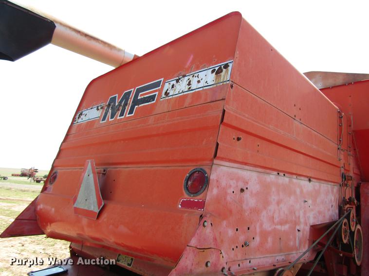 image for item DF7916 1983 Massey-Ferguson 860 combine