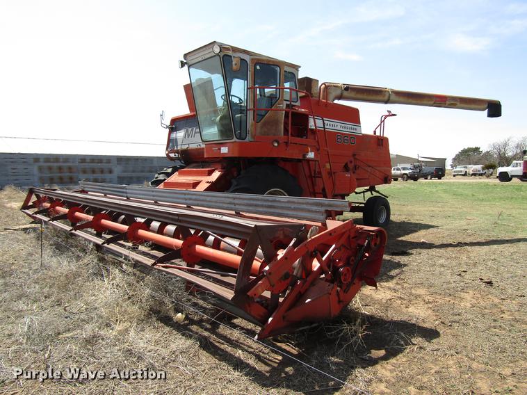 image for item DF7917 1981 Massey-Ferguson 860 combine