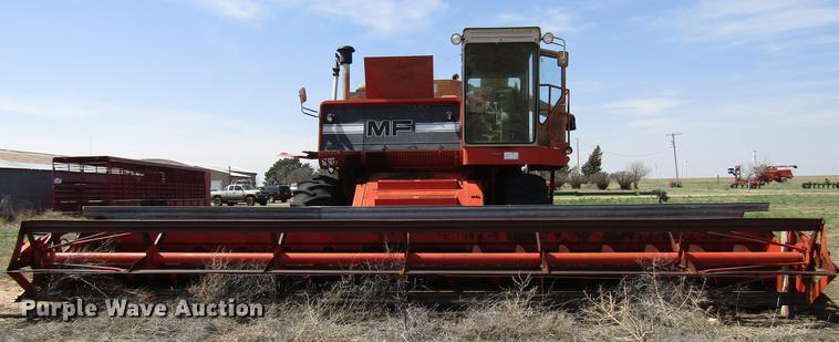 image for item DF7917 1981 Massey-Ferguson 860 combine