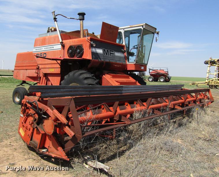 image for item DF7917 1981 Massey-Ferguson 860 combine