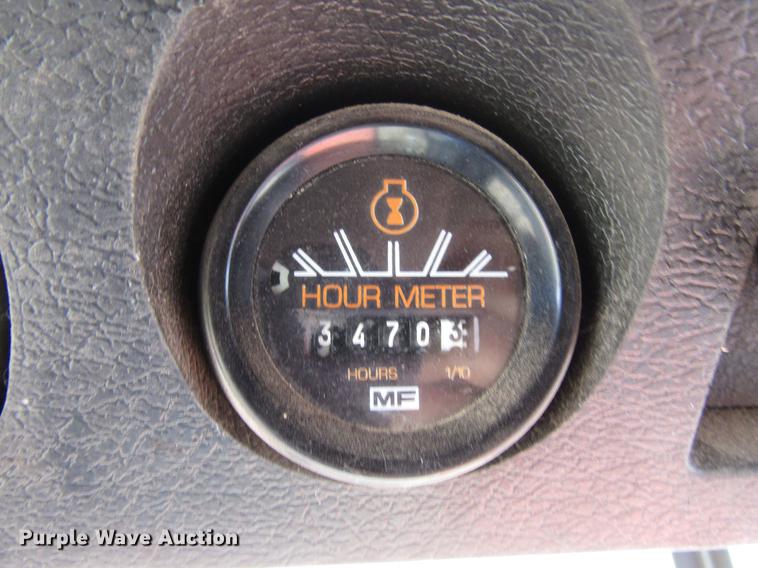 image for item DF7917 1981 Massey-Ferguson 860 combine