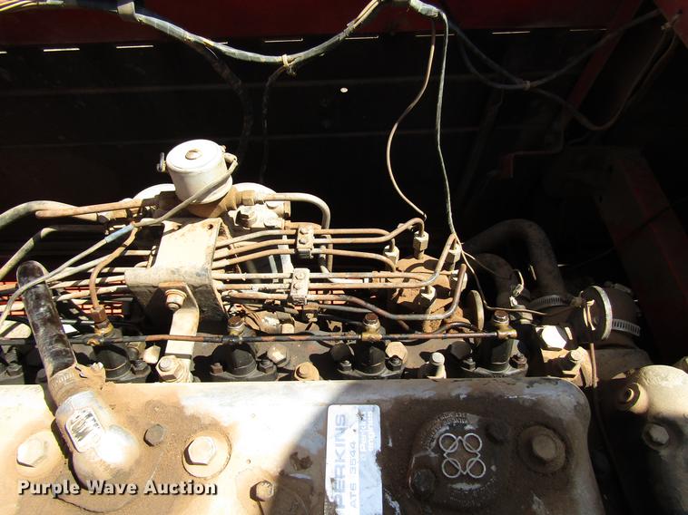 image for item DF7917 1981 Massey-Ferguson 860 combine