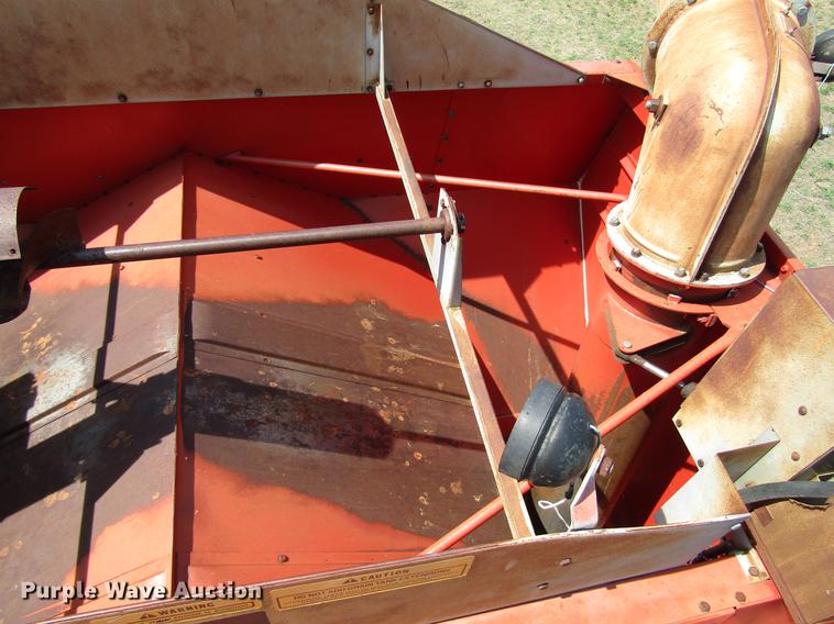 image for item DF7917 1981 Massey-Ferguson 860 combine