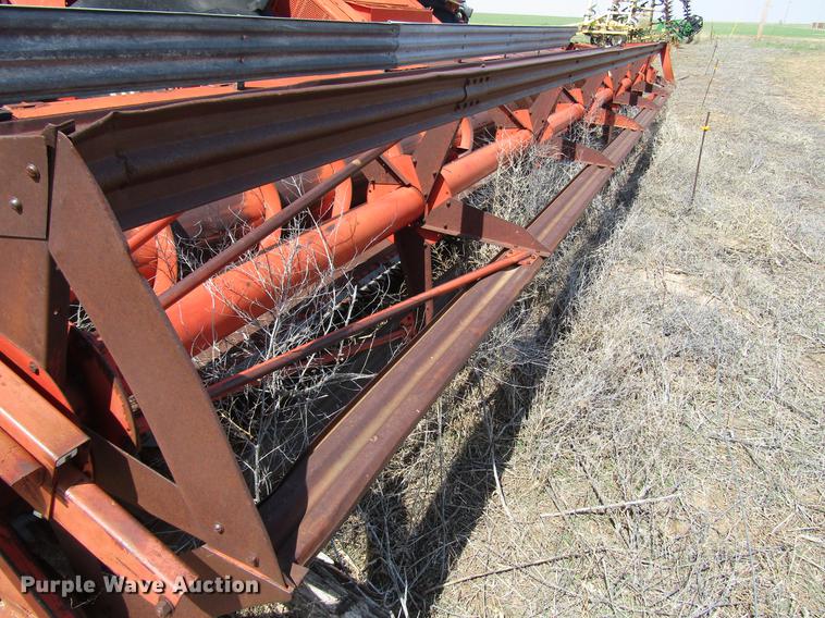 image for item DF7917 1981 Massey-Ferguson 860 combine