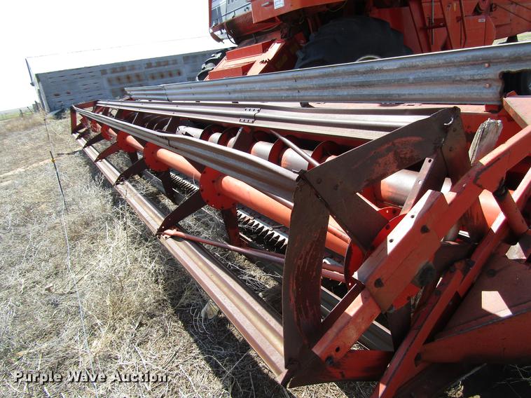 image for item DF7917 1981 Massey-Ferguson 860 combine