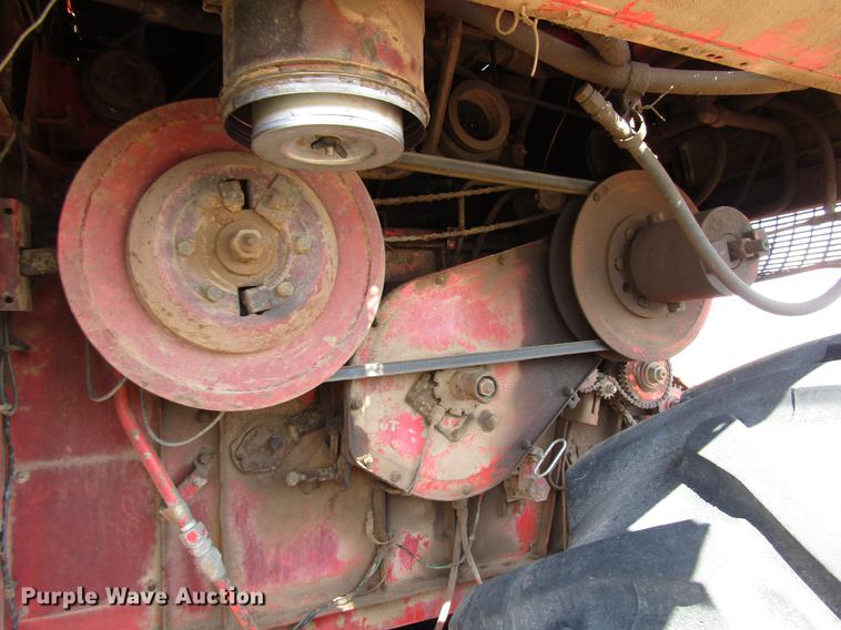 image for item DF7917 1981 Massey-Ferguson 860 combine