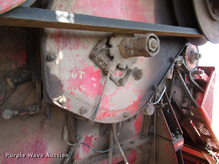 image for item DF7917 1981 Massey-Ferguson 860 combine