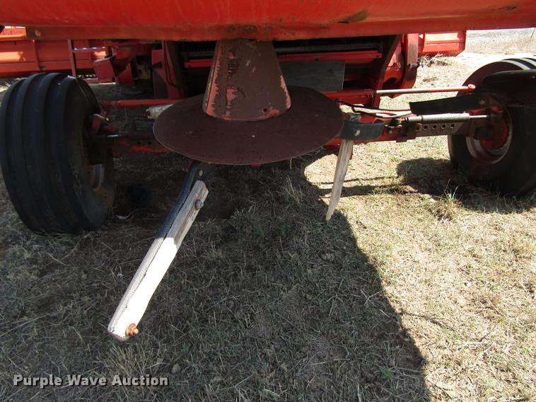 image for item DF7917 1981 Massey-Ferguson 860 combine