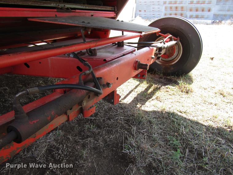 image for item DF7917 1981 Massey-Ferguson 860 combine
