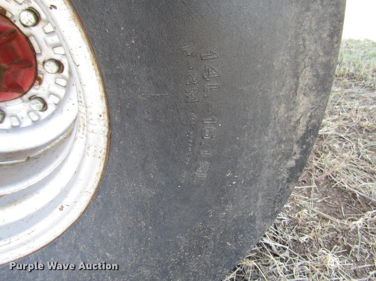 image for item DF7917 1981 Massey-Ferguson 860 combine