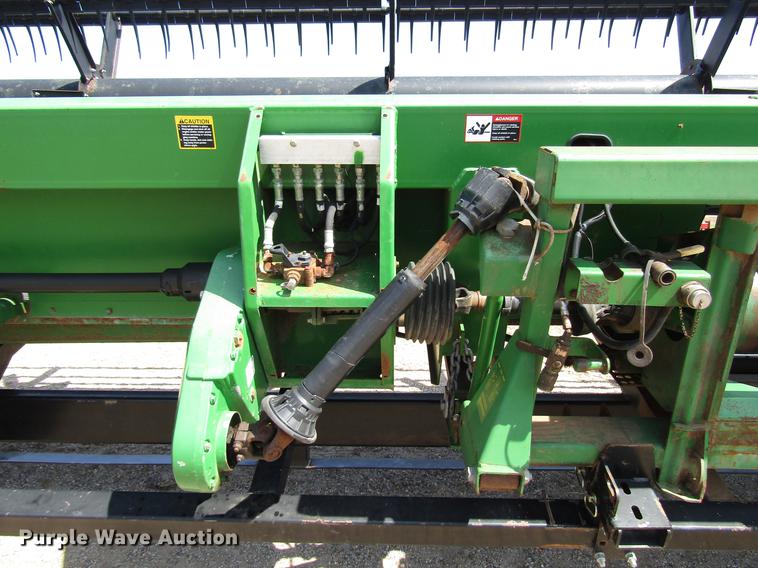 image for item DF7920 2002 John Deere 936D draper head