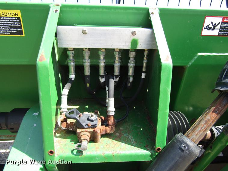 image for item DF7920 2002 John Deere 936D draper head