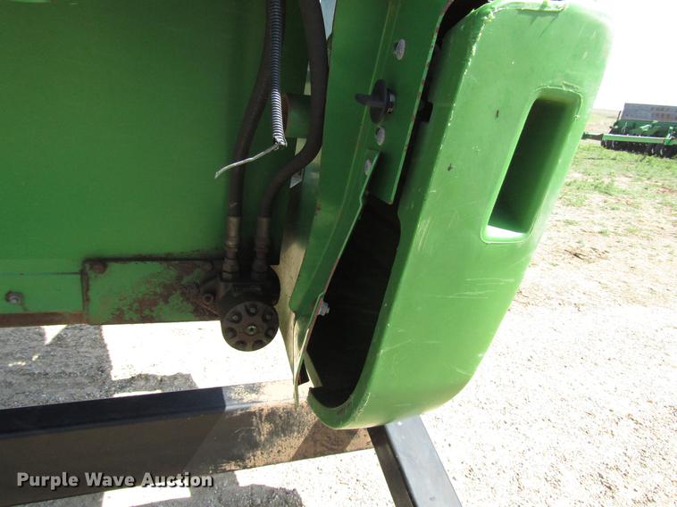 image for item DF7920 2002 John Deere 936D draper head