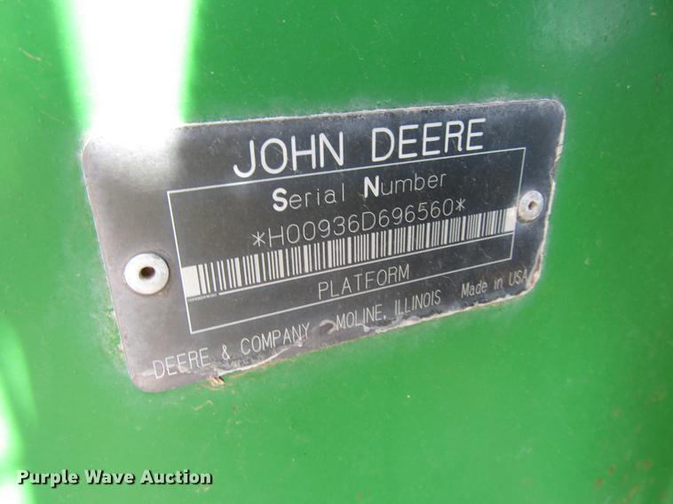 image for item DF7920 2002 John Deere 936D draper head