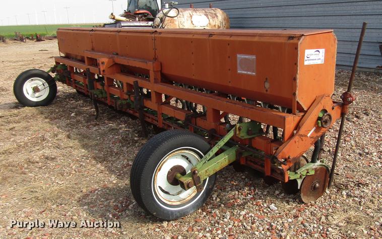 image for item DF7925 Tye grain drill