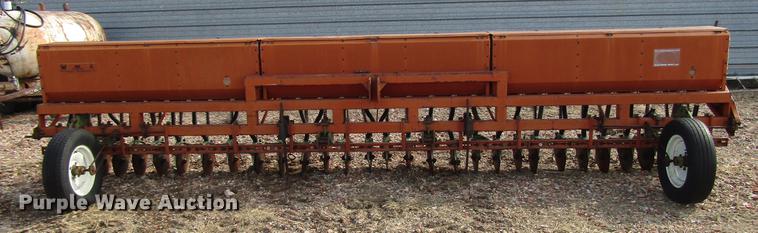 image for item DF7925 Tye grain drill