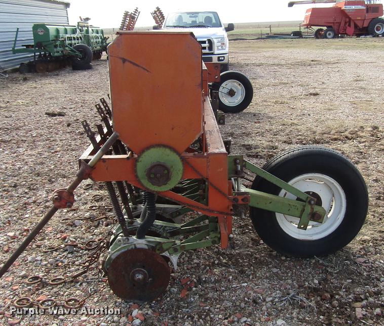 image for item DF7925 Tye grain drill