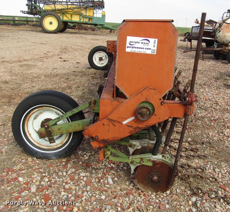 image for item DF7925 Tye grain drill
